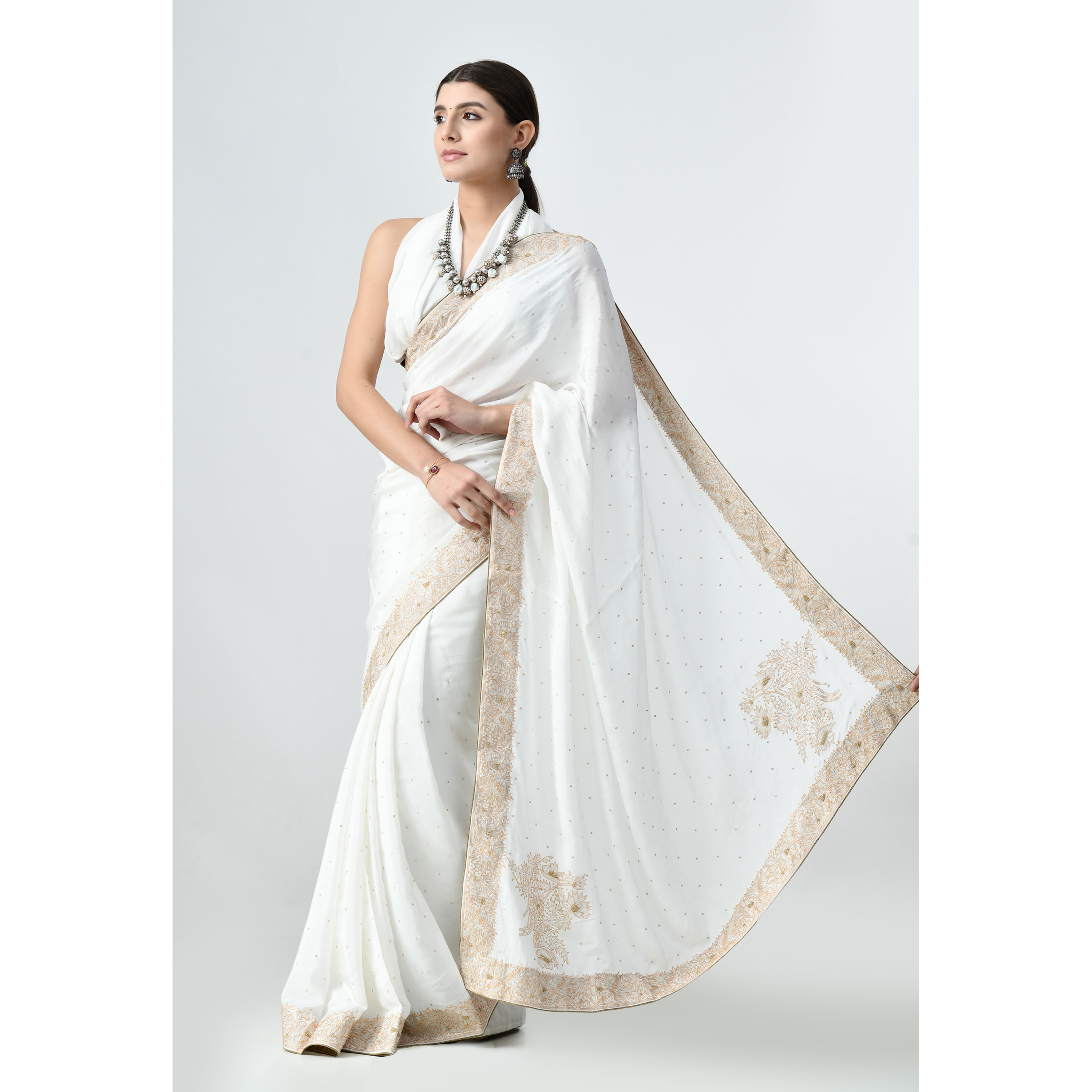 The Weavers Shop By Raavi Handmade Kasab Jaal Embrodery Crepe Saree