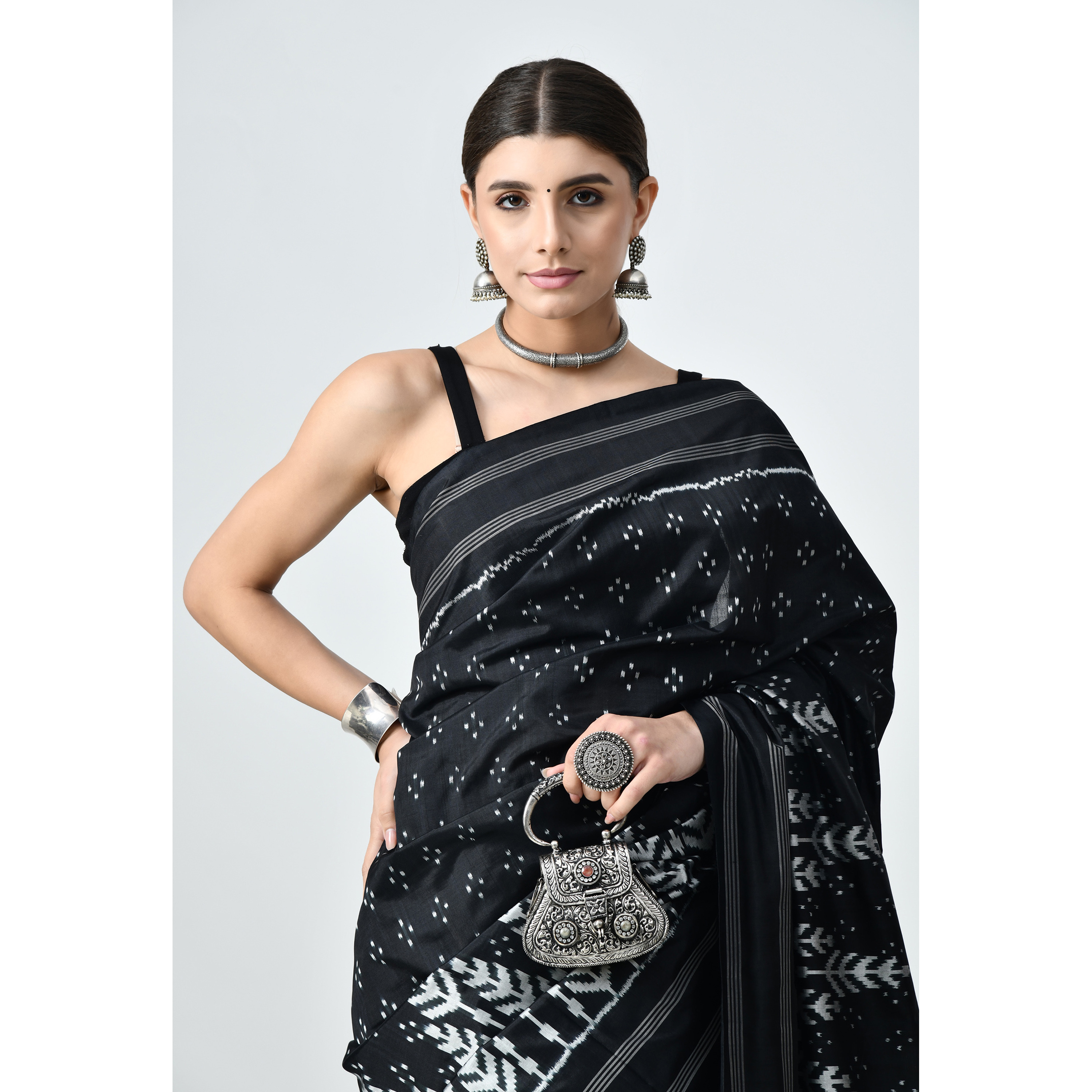 The Weavers Shop By Raavi Handloom Ikkat Mulberry Silk Saree Black