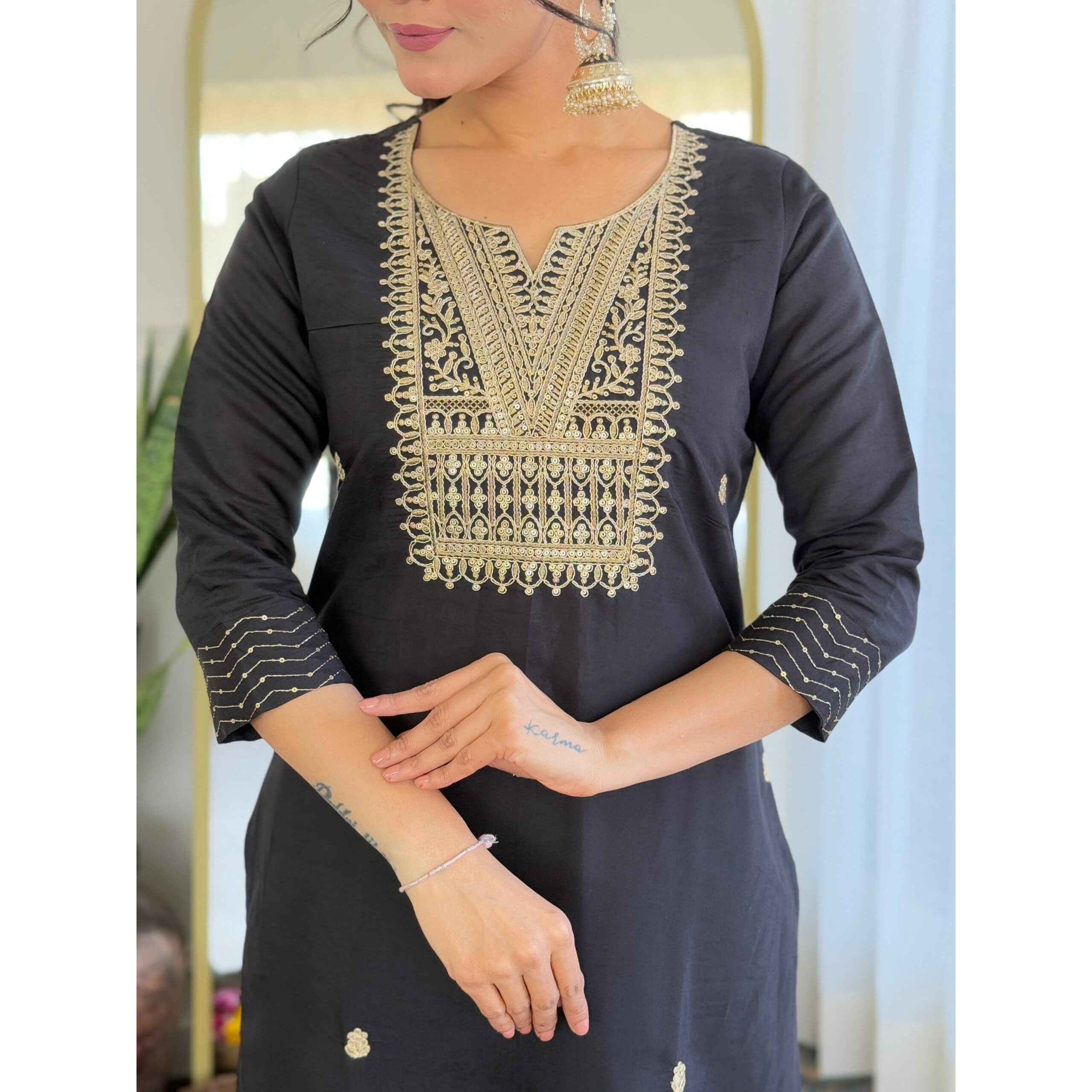 Navlik Women's Rayon Slub Embroidered Straight Kurta with Pant And Dupatta Sets (NK-554)