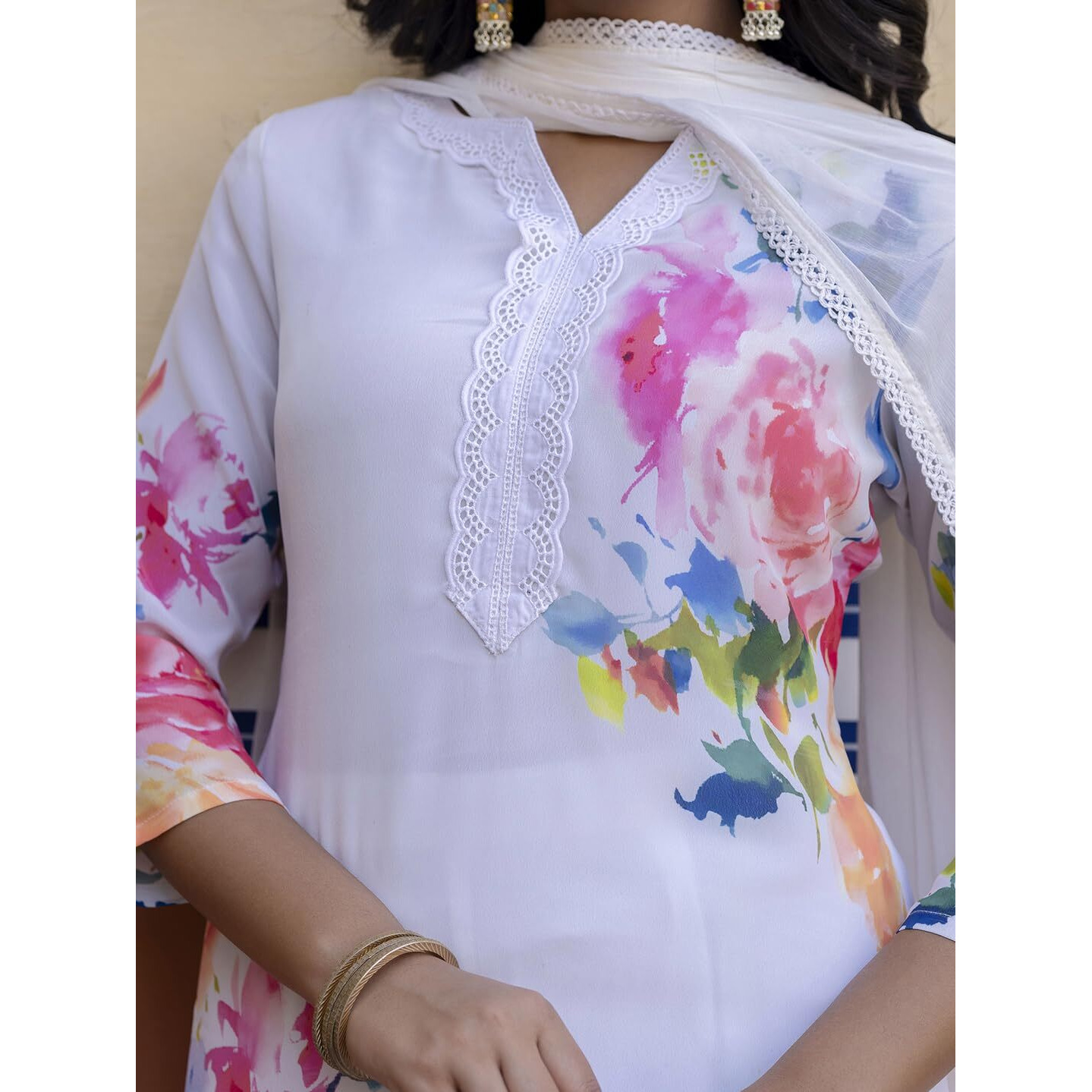 Navlik Women's French Crep with Lining Embroidered and Printed Straight Kurta with Pant And Dupatta Sets (NK-600)