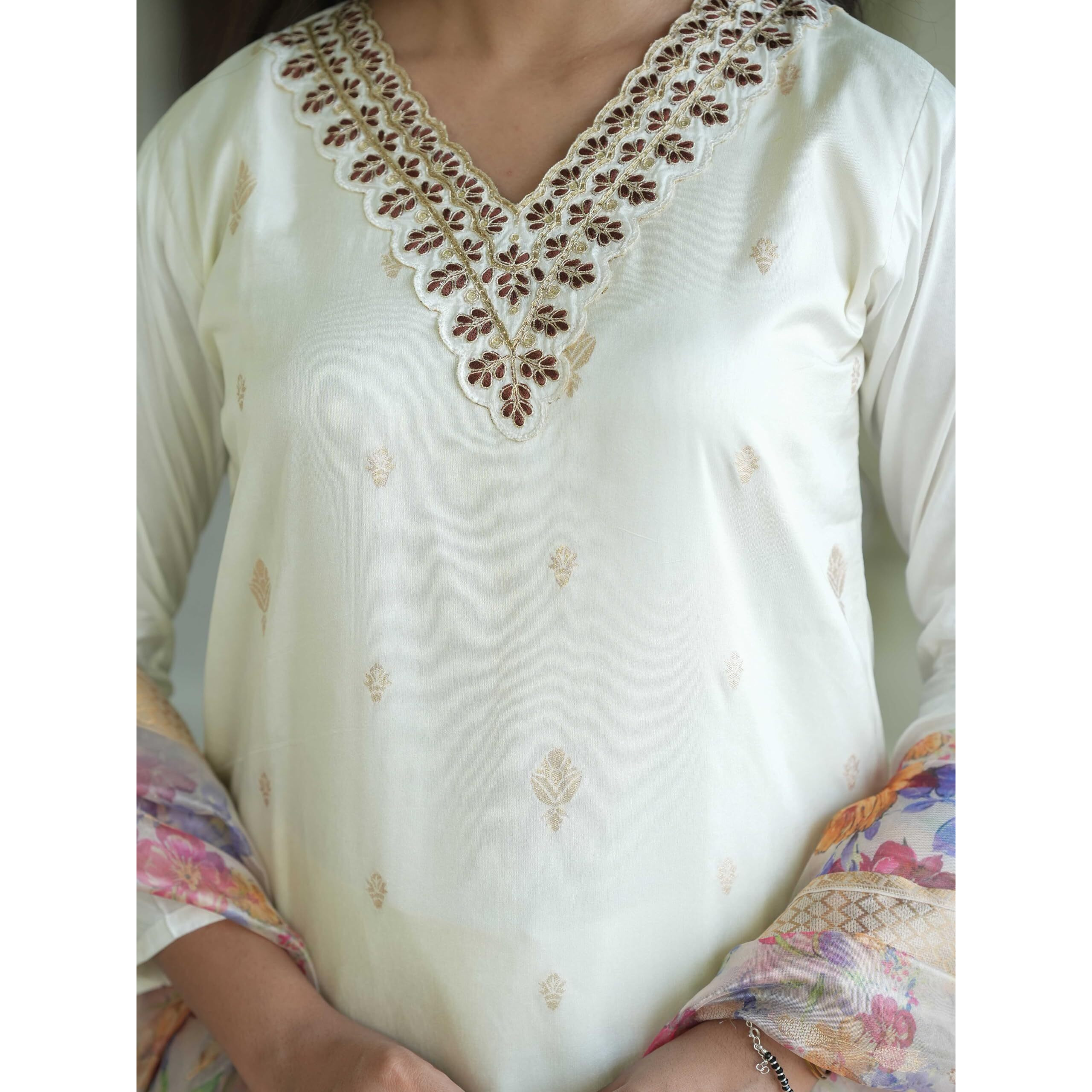 Navlik Women's Viscose Embroidered Straight Kurta with Pant and Dupatta Sets (S-Julia)
