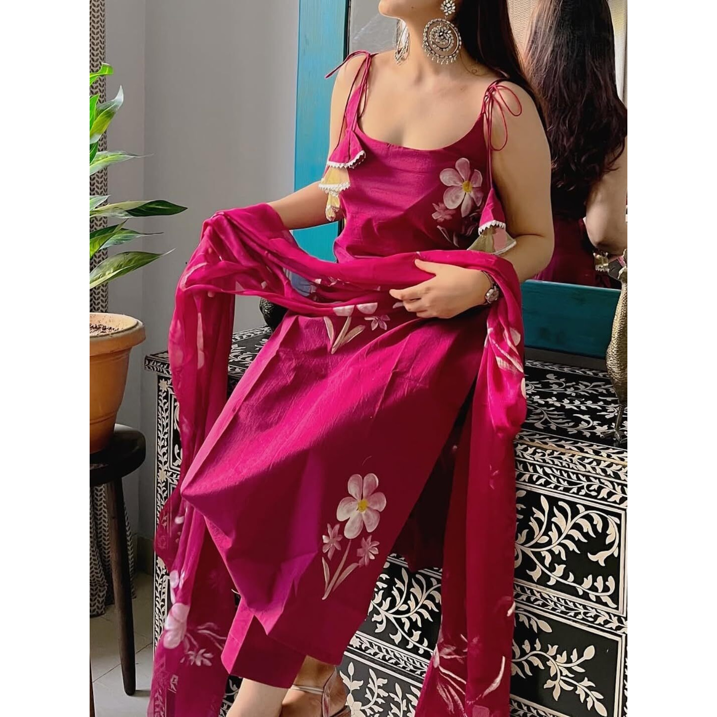 Navlik Women's French Crepe Printed Straight Kurta with Pant and Dupatta Sets (S-Kaveri)