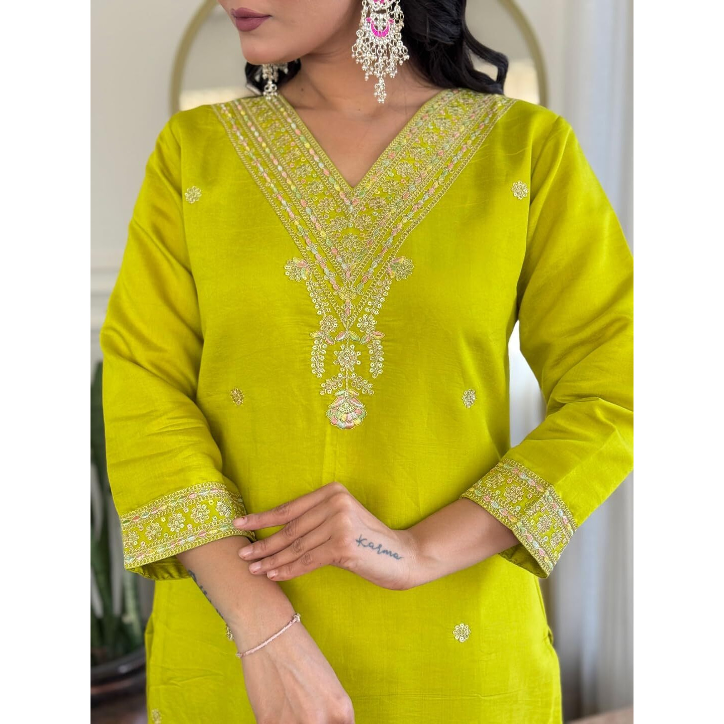 Navlik Women's Chanderi Viscose Embroidered Straight Kurta with Pant and Dupatta Sets (S-Pallavi)