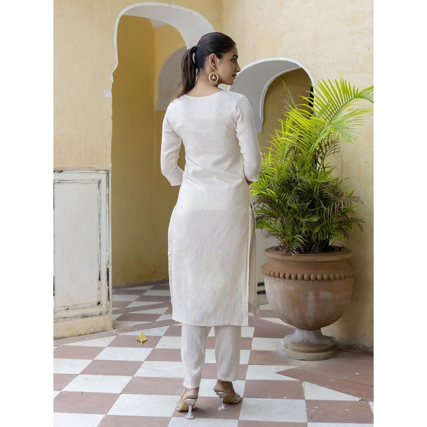 Navlik Women's Simar Embroidered Straight Kurta with Pant and Dupatta Sets (SRS-102)