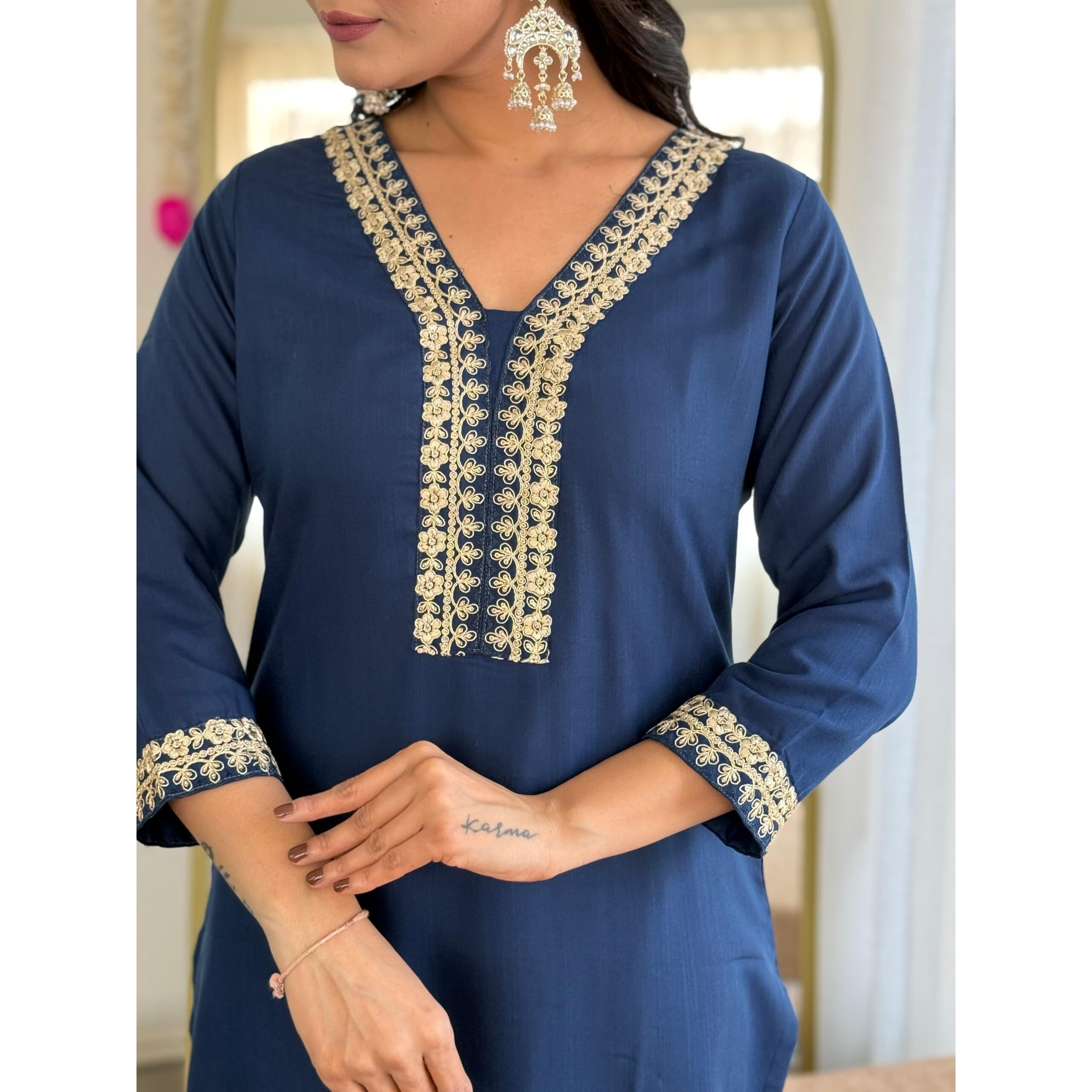 Navlik Women's Viscose Embroidered Straight Kurta with Pant and Dupatta Sets (SRS-114)
