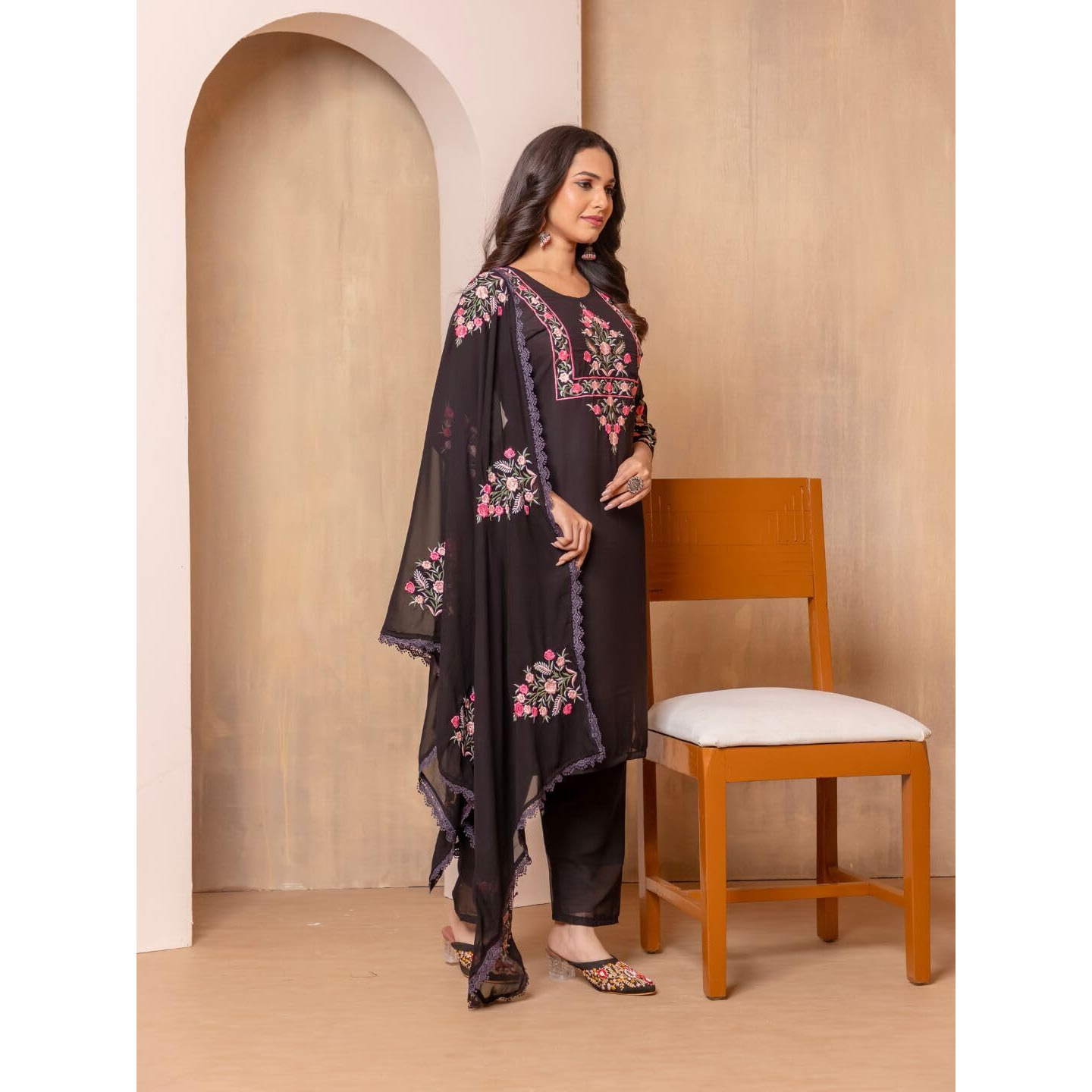 Navlik Women's White Georgette with Inner Embroidered Straight Kurta with Georgette with Cotton Inner Pant and Georgette Embroidered Dupatta Sets (NK-STYL-Suchi)