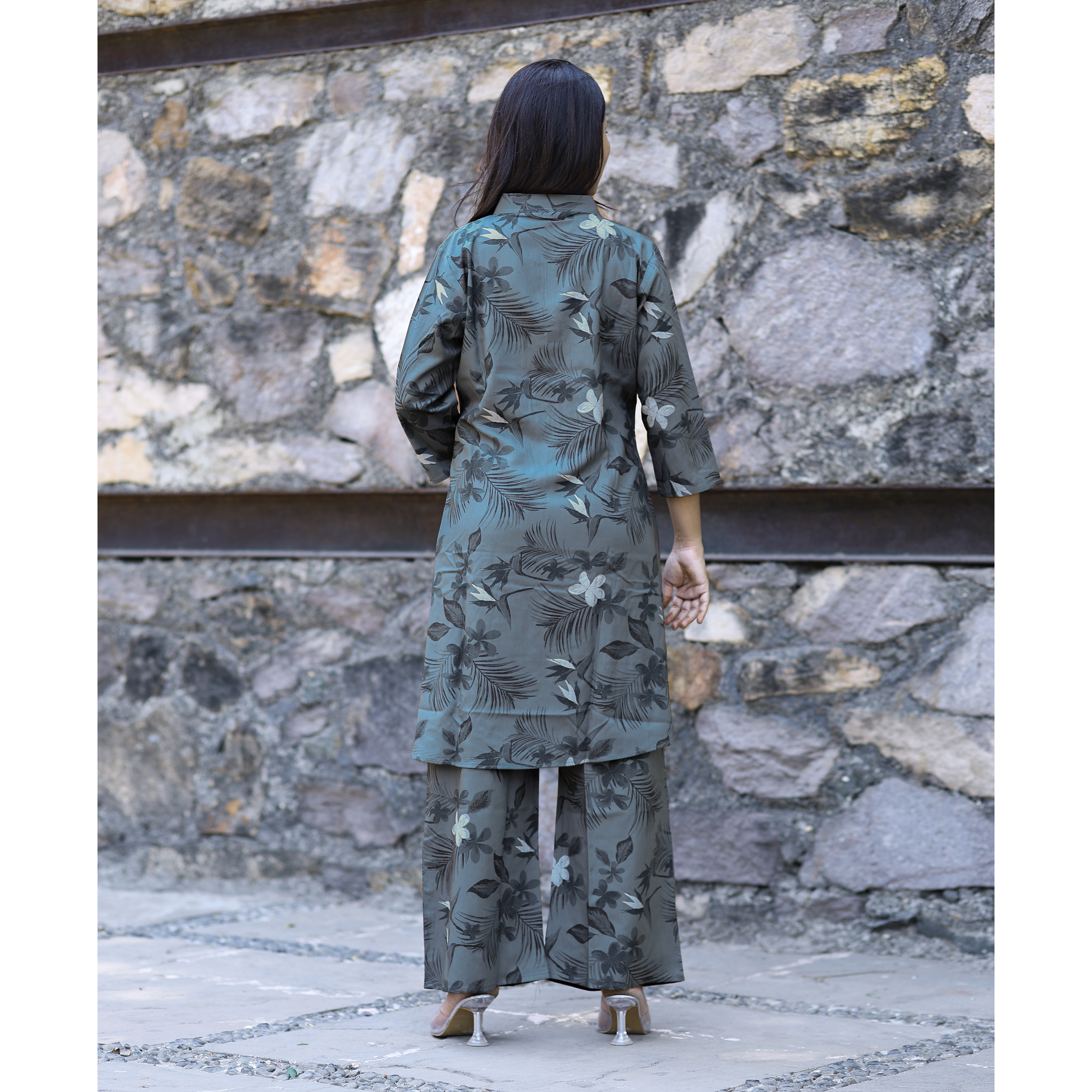 MOJILAA Women's Blue Rayon Viscose 21 KG Floral & Leaf Printed Causal Co-ord Set
