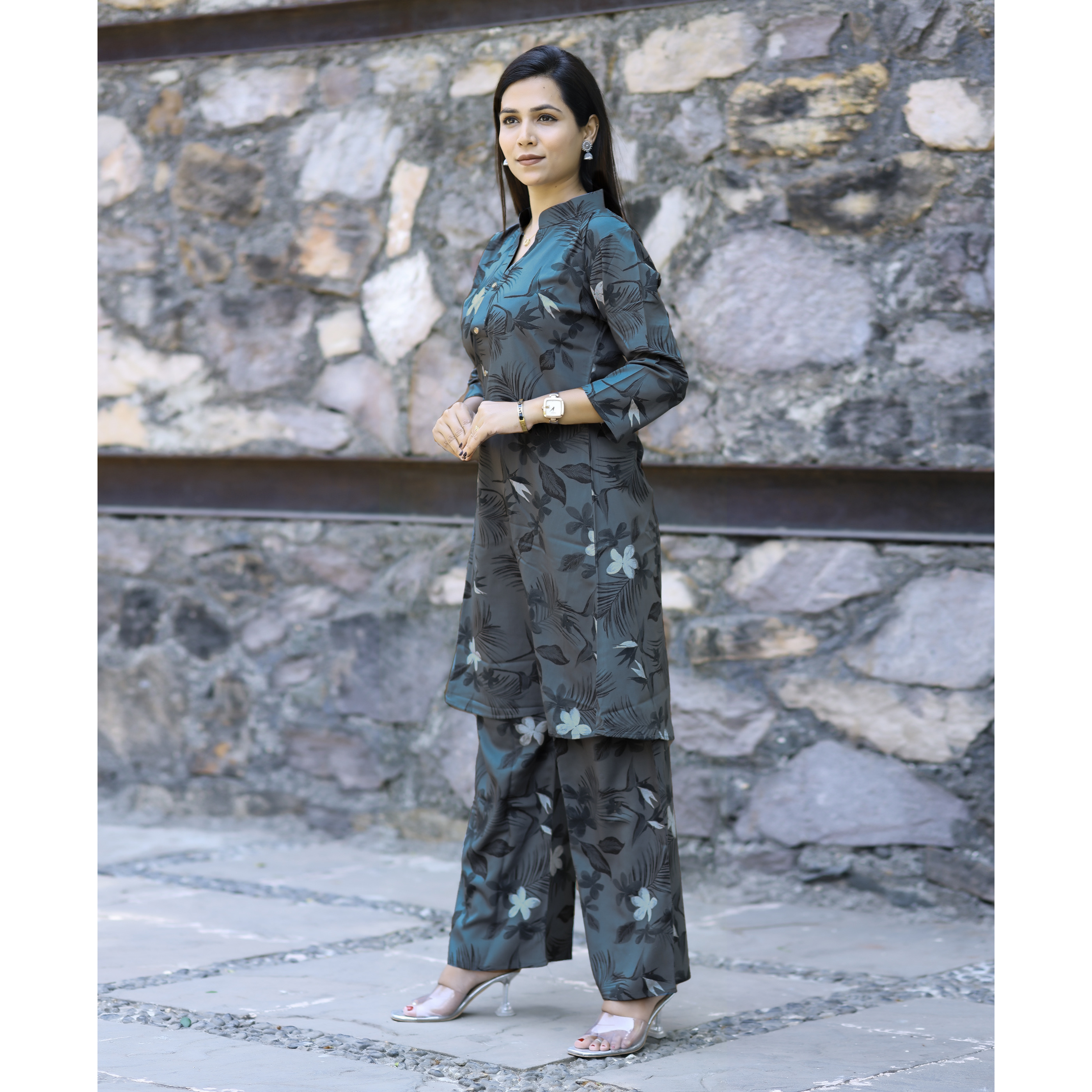 MOJILAA Women's Blue Rayon Viscose 21 KG Floral & Leaf Printed Causal Co-ord Set