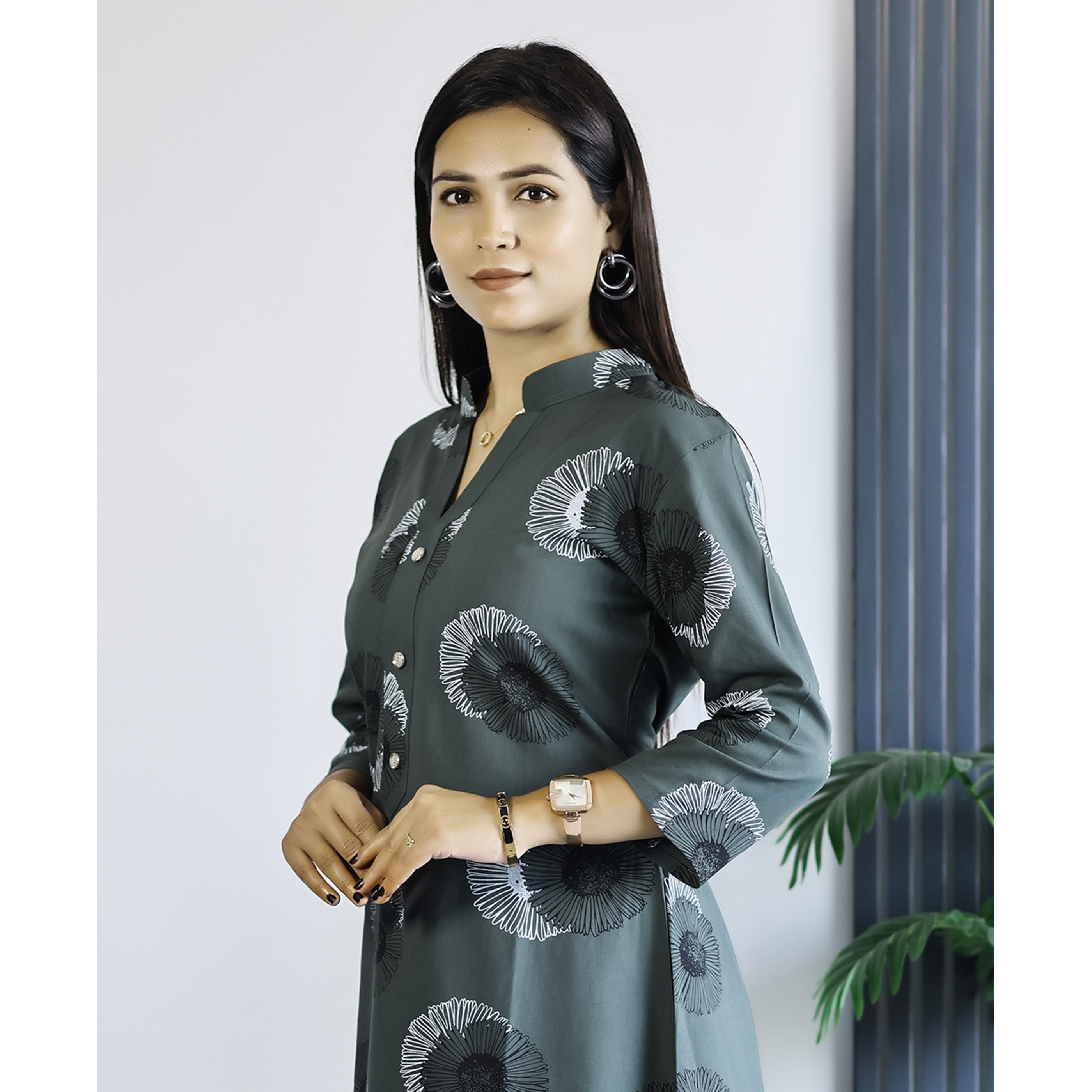 MOJILAA Women's Green Rayon Viscose 21 KG Floral & Leaf Printed Causal Co-ord Set