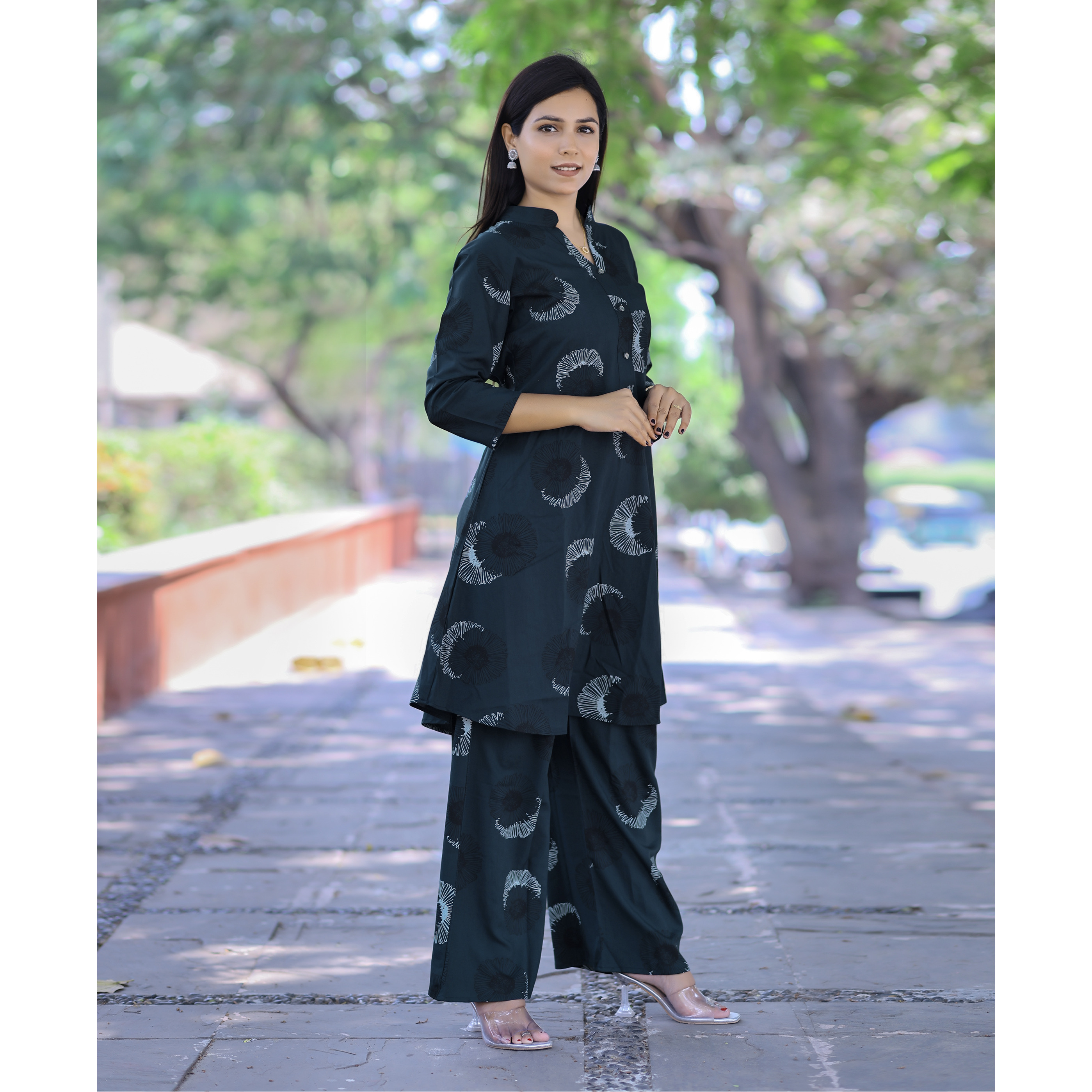 MOJILAA Women's Navy Blue Rayon Viscose 21 KG Floral & Leaf Printed Causal Co-ord Set