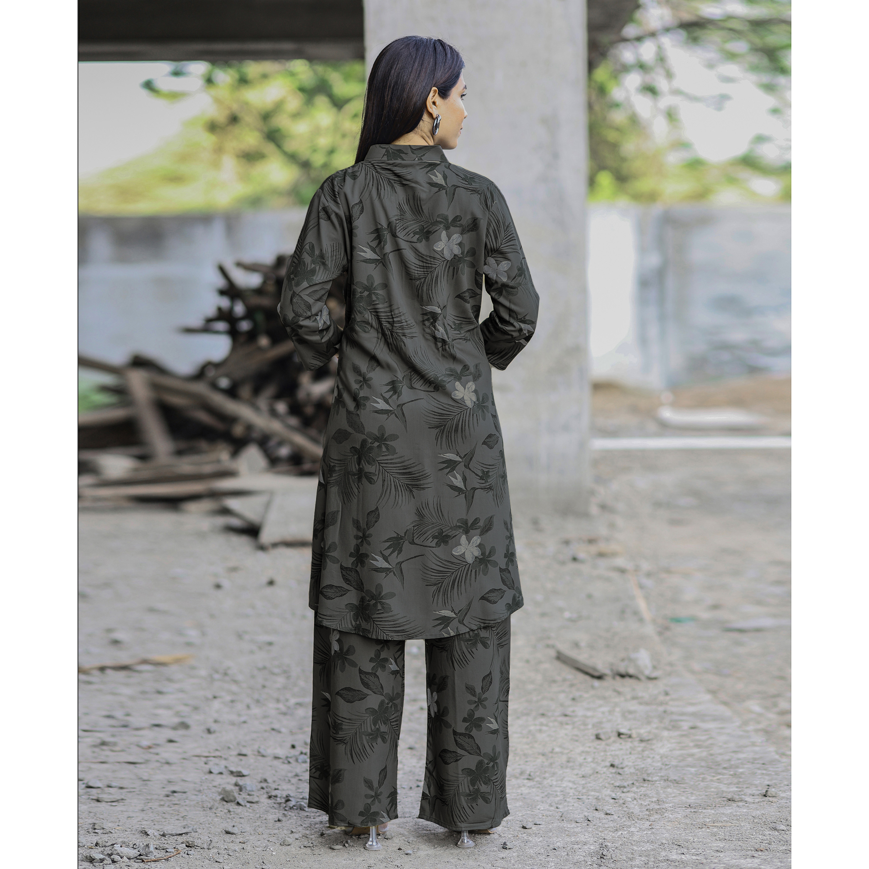 MOJILAA Women's Olive Rayon Viscose 21 KG Floral & Leaf Printed Causal Co-ord Set
