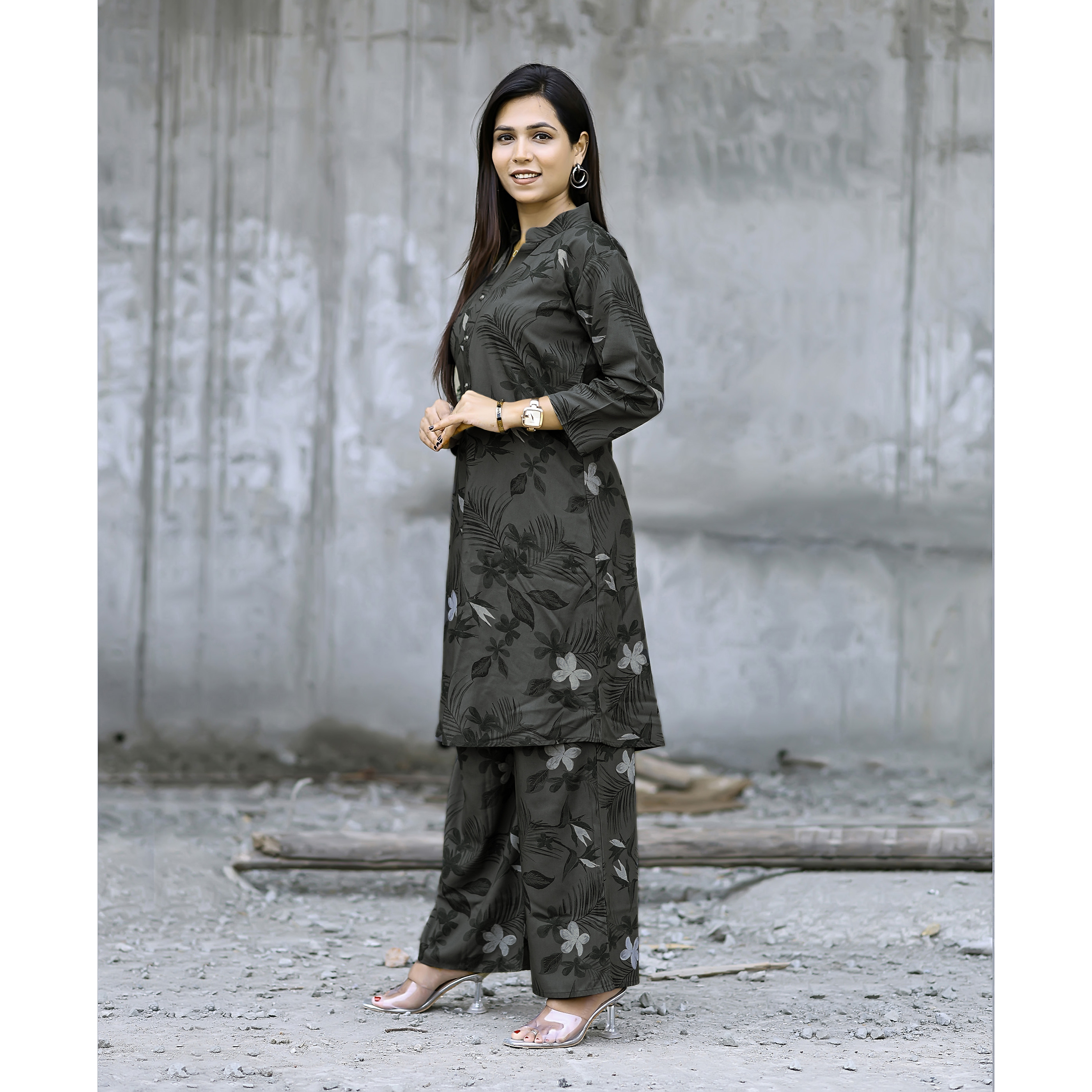 MOJILAA Women's Olive Rayon Viscose 21 KG Floral & Leaf Printed Causal Co-ord Set
