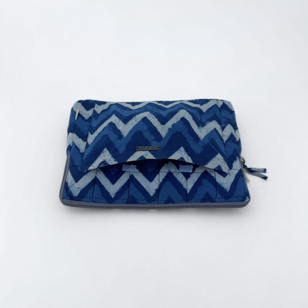 Cotton Laptop Sleeve/Cover - Indigo Chevron - 13 inches
