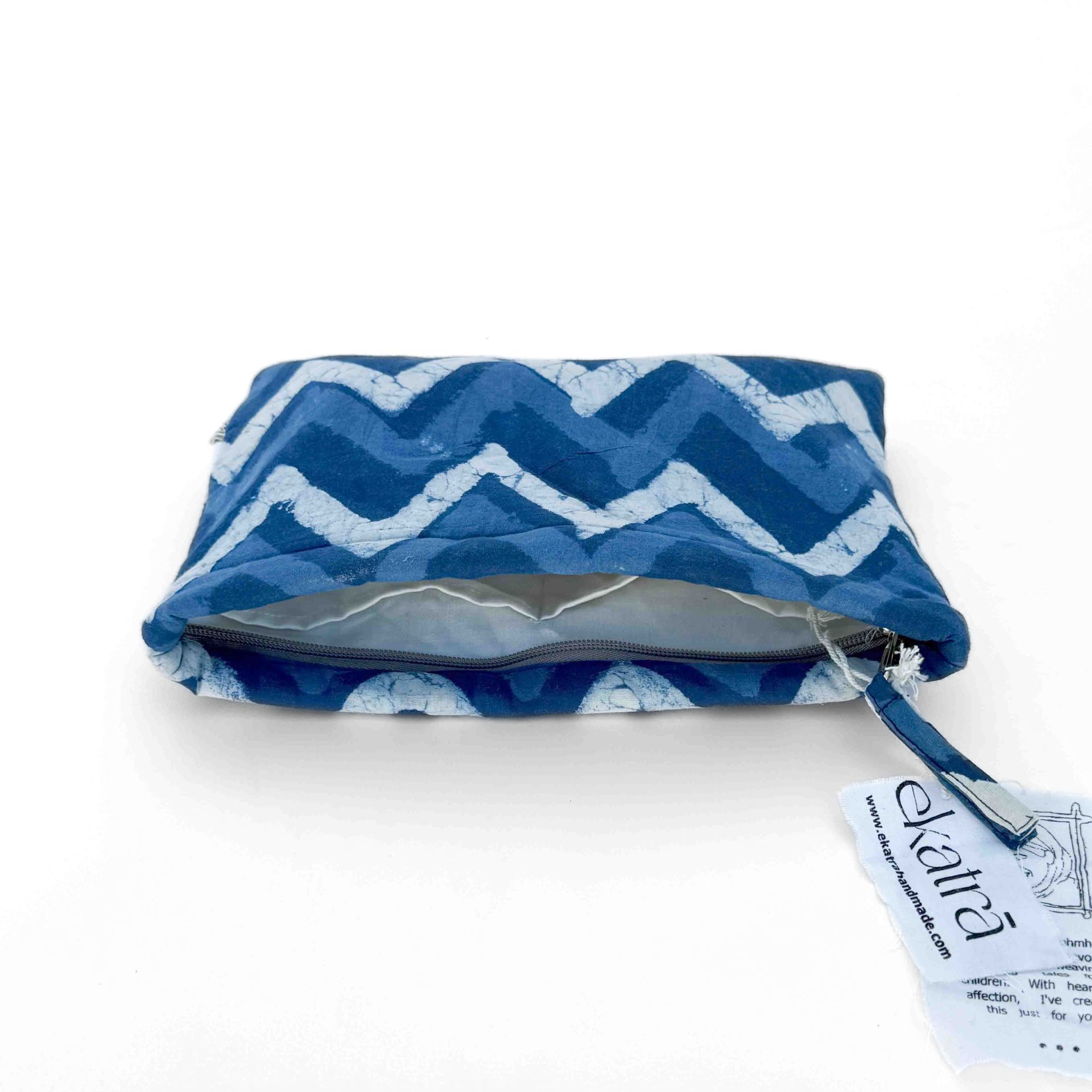 Sustainable Cotton Travel Pouch/Organizer by Ekatra - Indigo Chevron