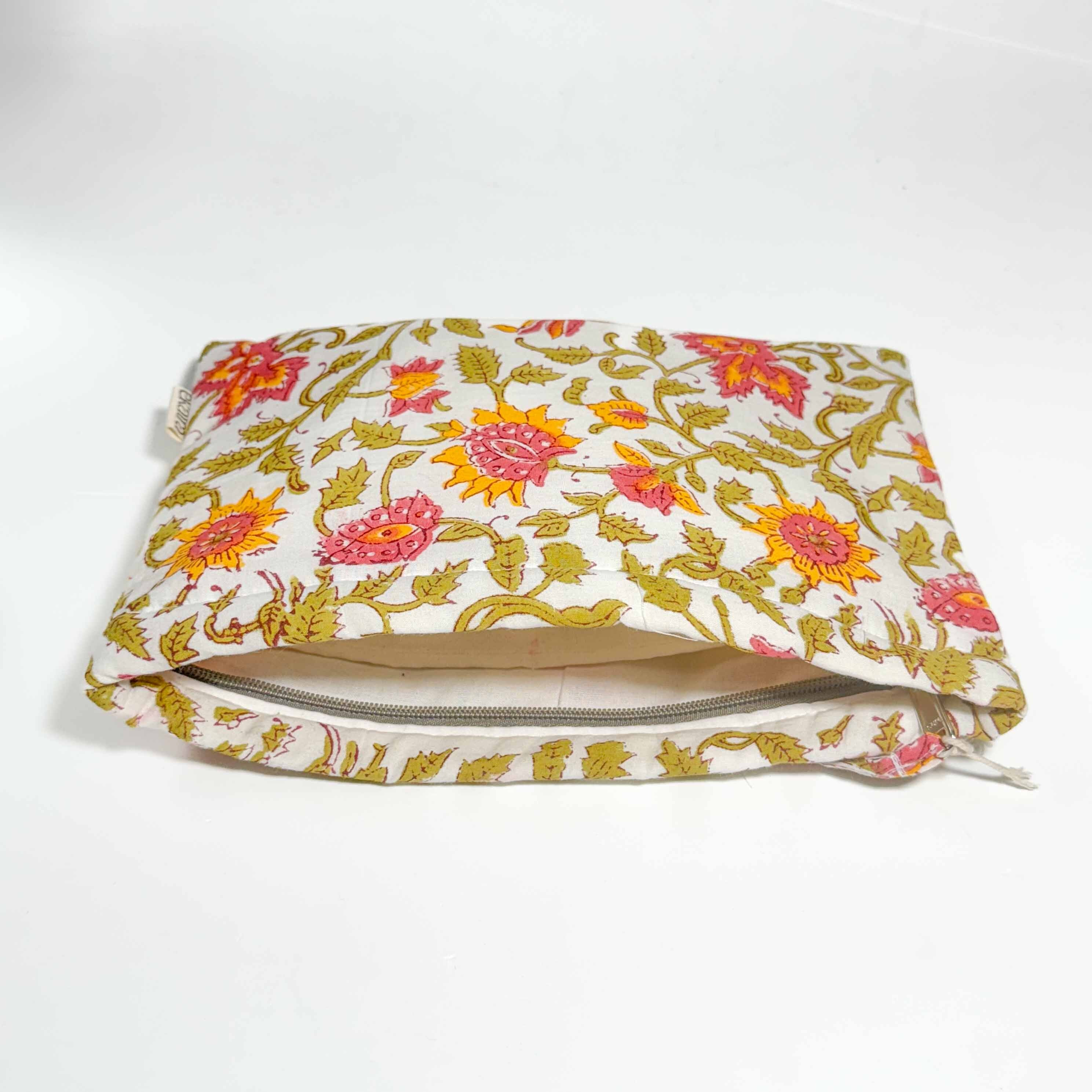 Sustainable Cotton Travel Pouch/Organizer by Ekatra - Pink Floral