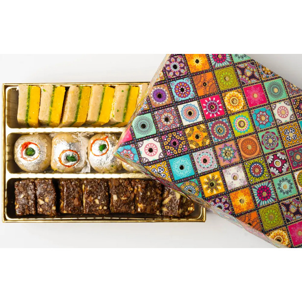 Raksha Bandhan Mithaas Signature Sweets Collection - With Rakhi