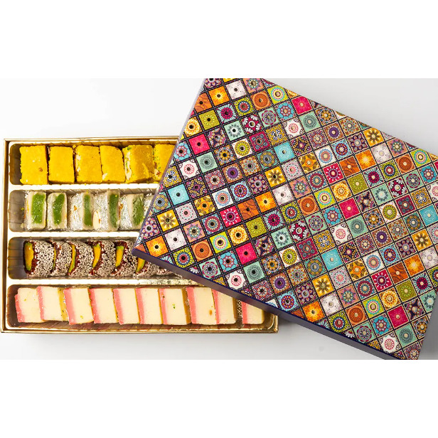 Raksha Bandhan Mithaas Luxe Hamper (with Rakhi)
