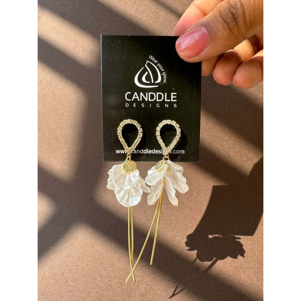 Flower Dangle Oval