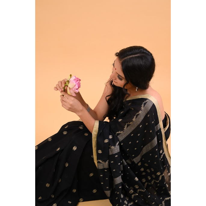 Black Beauty Jamdani Saree