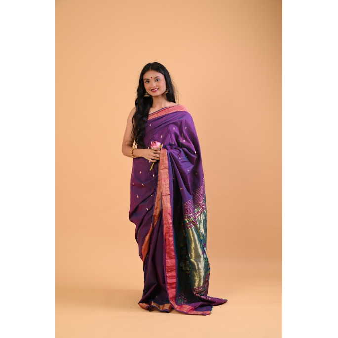 Pearls of paithani saree