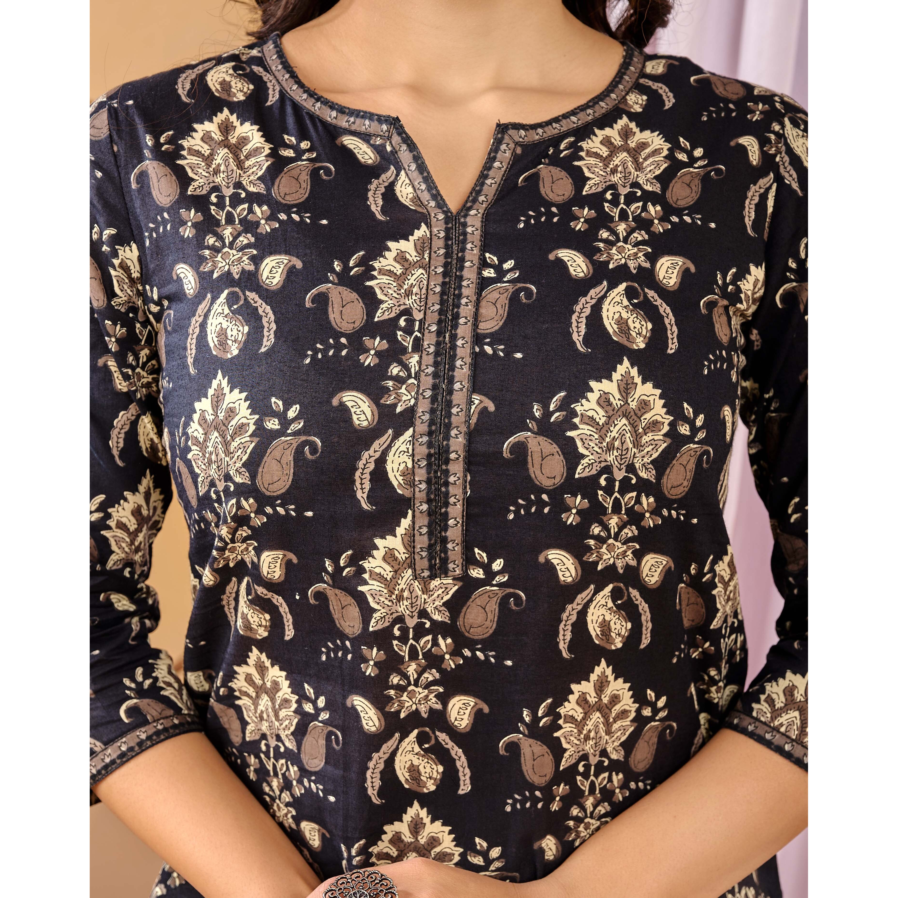 Women Black Printed Straight Tunic