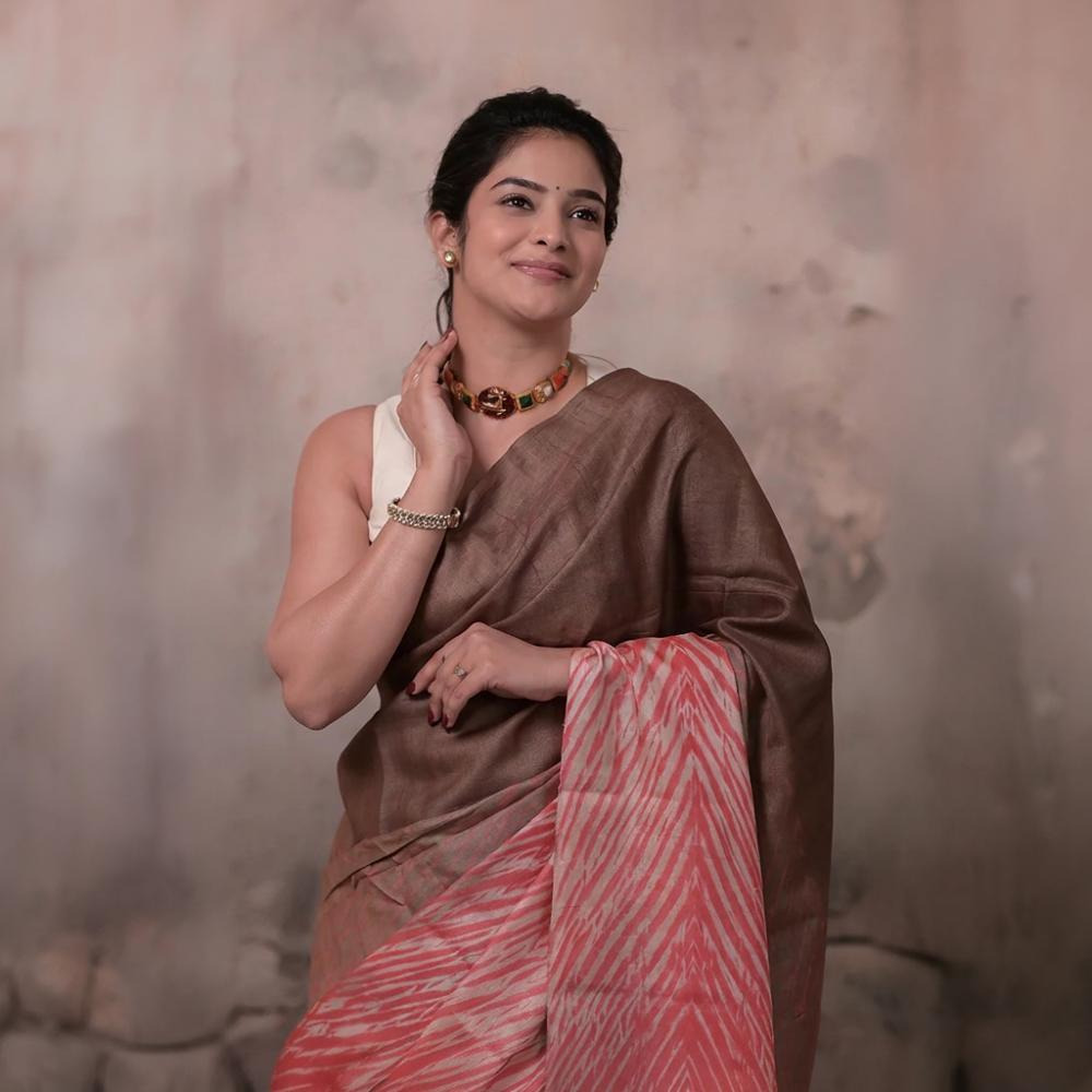 Dhanak - Brown Carrot Red Arashi Shibori Saree In Tussar Silk