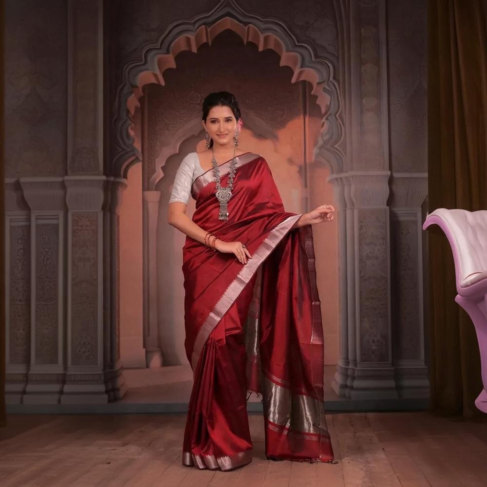BHADRA - Elegant Mangalgiri Silk Saree with Lustrous Zari Detailing