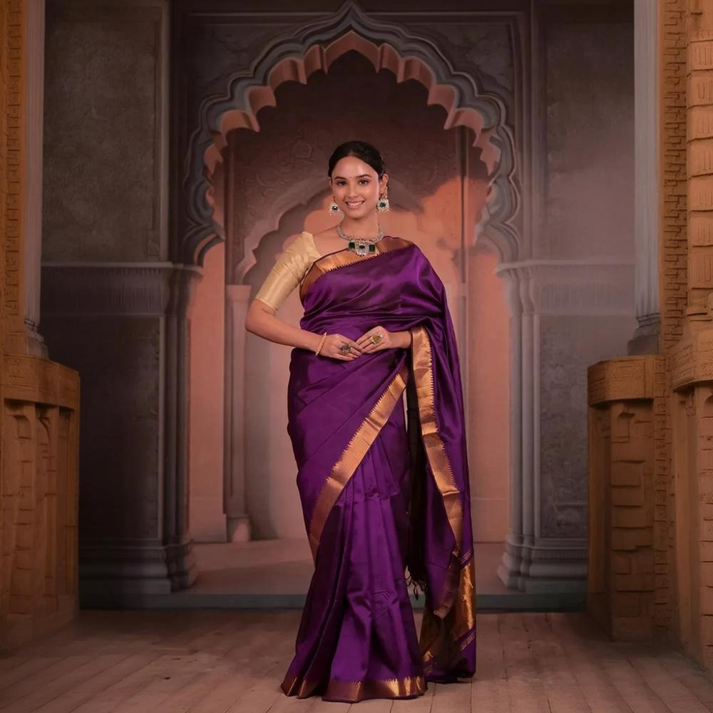 BHADRA - Elegant Mangalgiri Silk Saree with Lustrous Gold Border