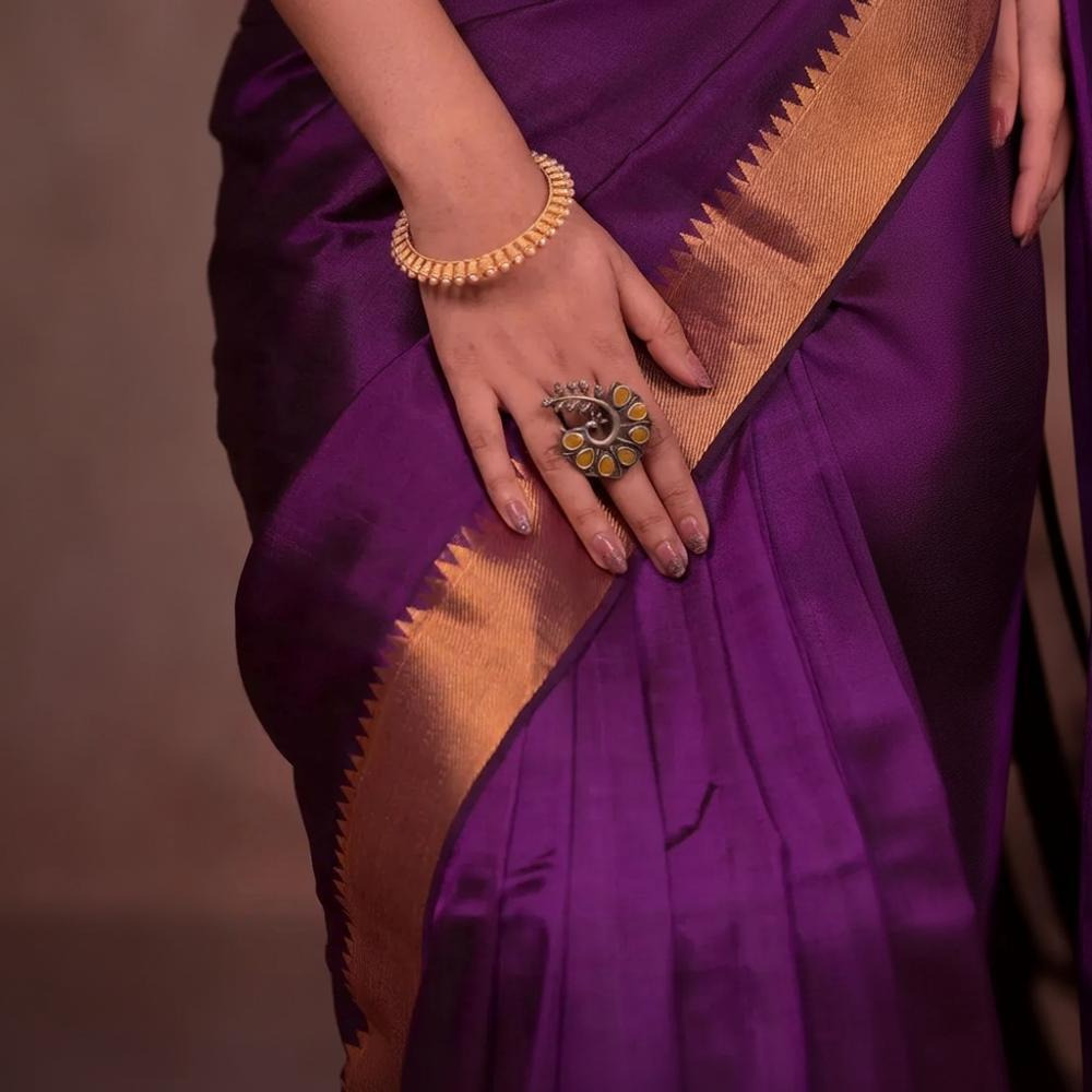 BHADRA - Elegant Mangalgiri Silk Saree with Lustrous Gold Border