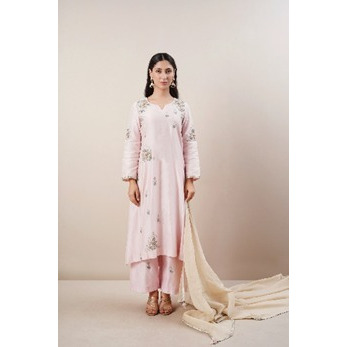 Powder Pink Pure Chanderi silk Kurta set with fine hand-embroidered Dabka work with mul Chanderi dupatta highlighted with matching embroidery.