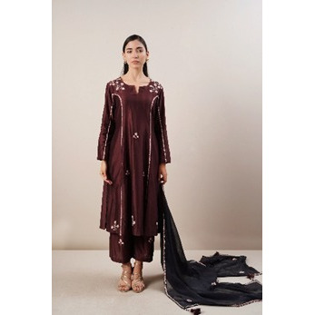 Umber Chanderi Silk Kurta set featuring intricate Dabka embroidery with Black Mul Chanderi dupatta.