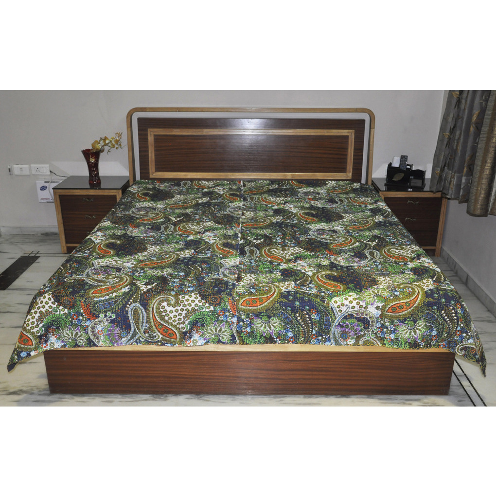 Indian Printed Bed Cover Tapestry Kantha Floral Paisley Bedspreads Bedsheet 111 Inch