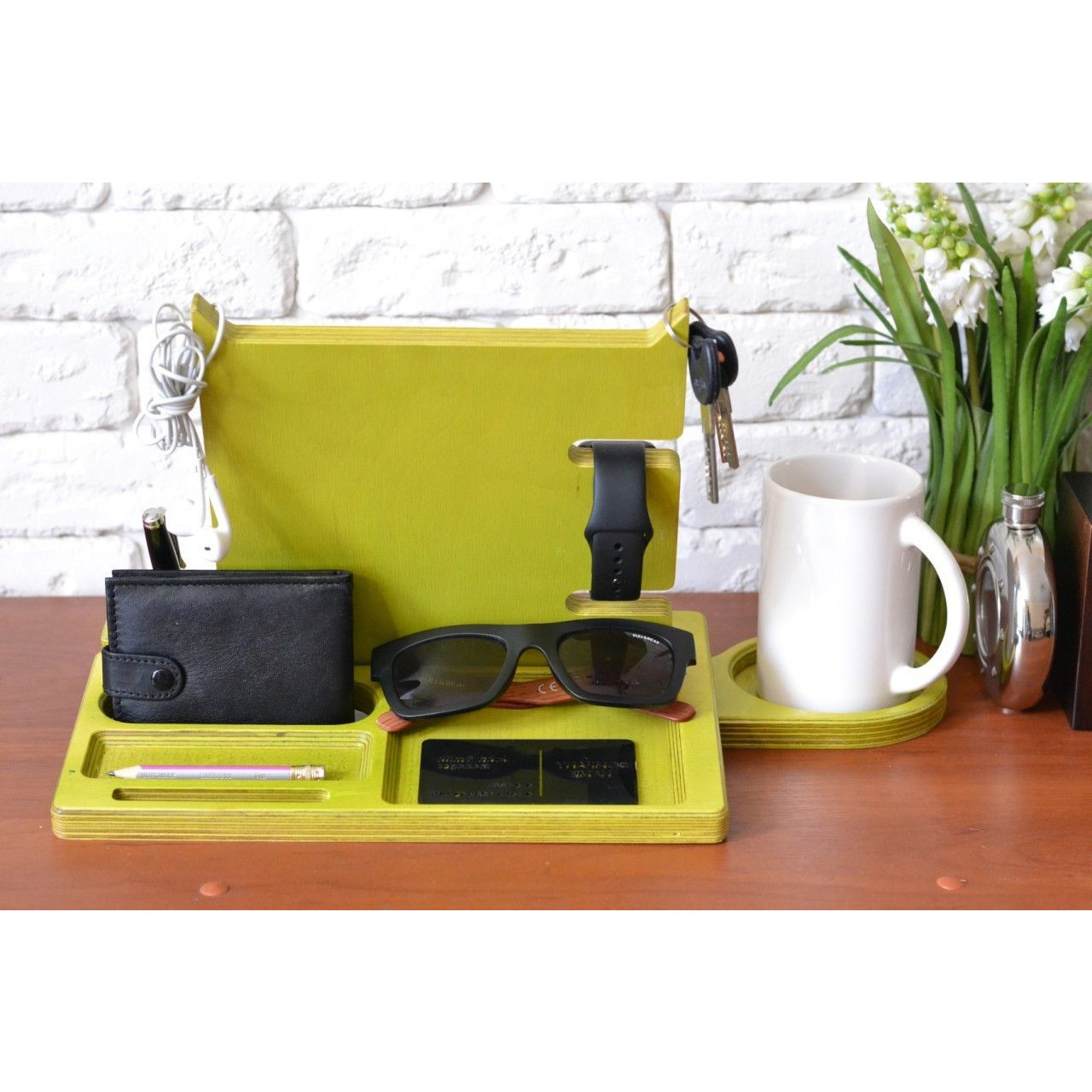 Winmaarc Wooden Green Docking Station Phone Charge Holder Organizer Gift