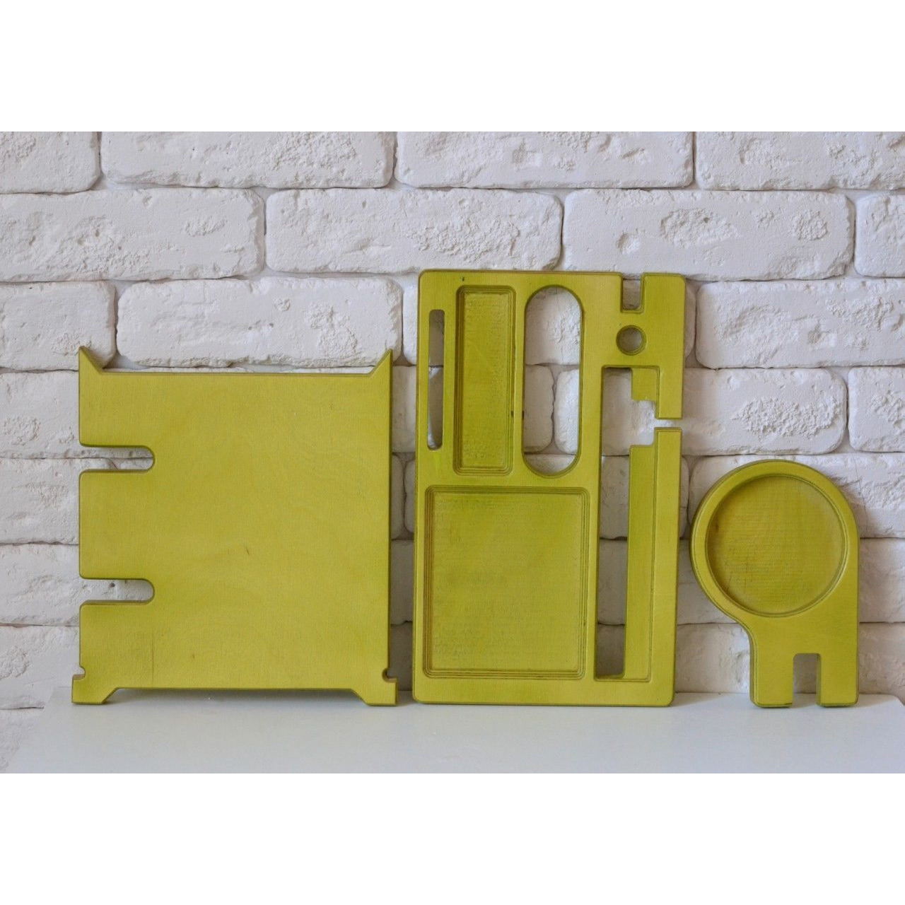 Winmaarc Wooden Green Docking Station Phone Charge Holder Organizer Gift
