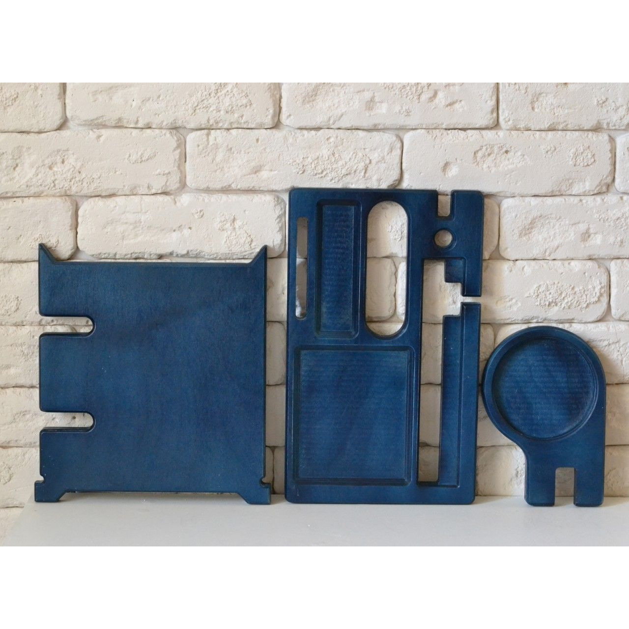 Winmaarc Wooden Blue Docking Station Phone Charge Holder Organizer Gift