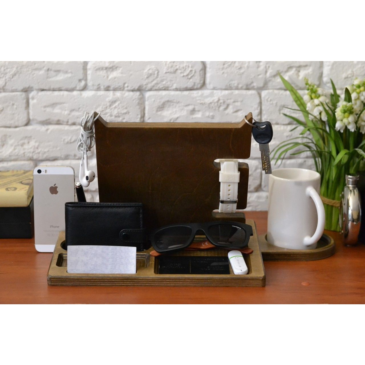 Winmaarc Wooden Brown Docking Station Phone Charge Holder Organizer Gift