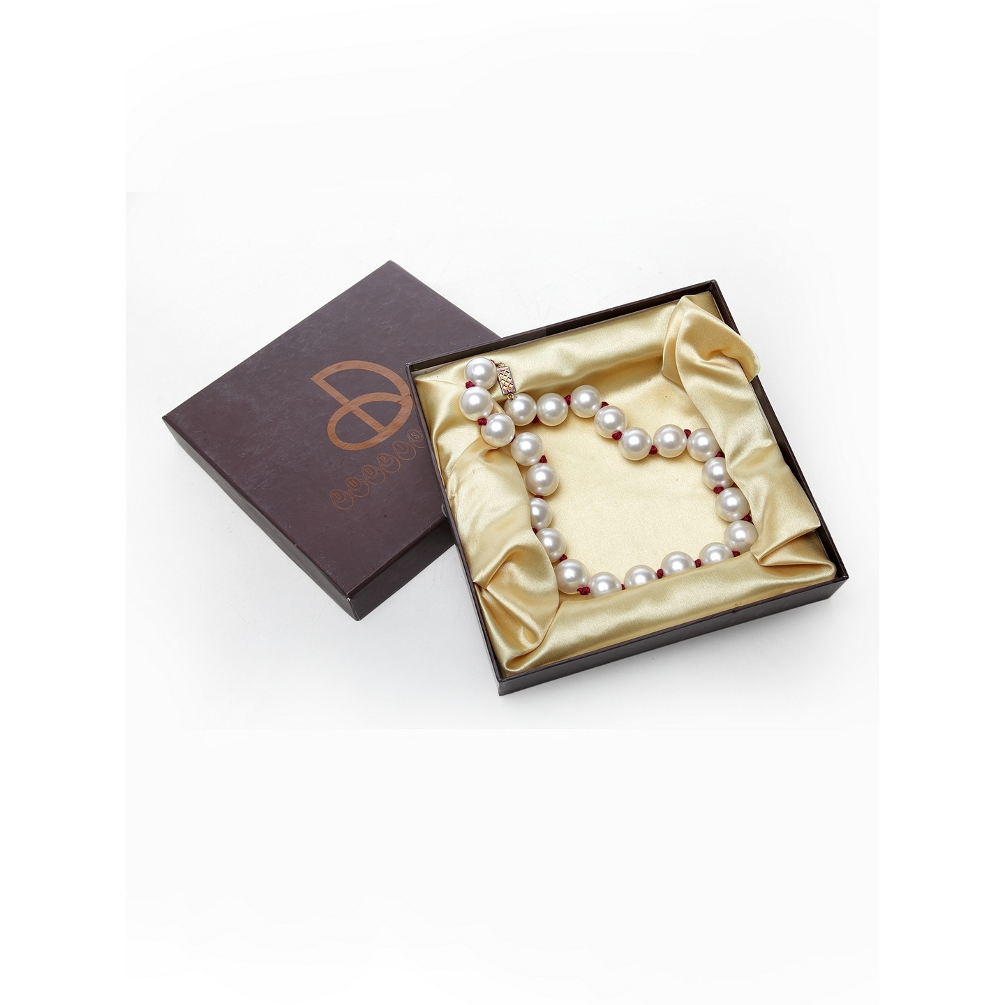 pearl string