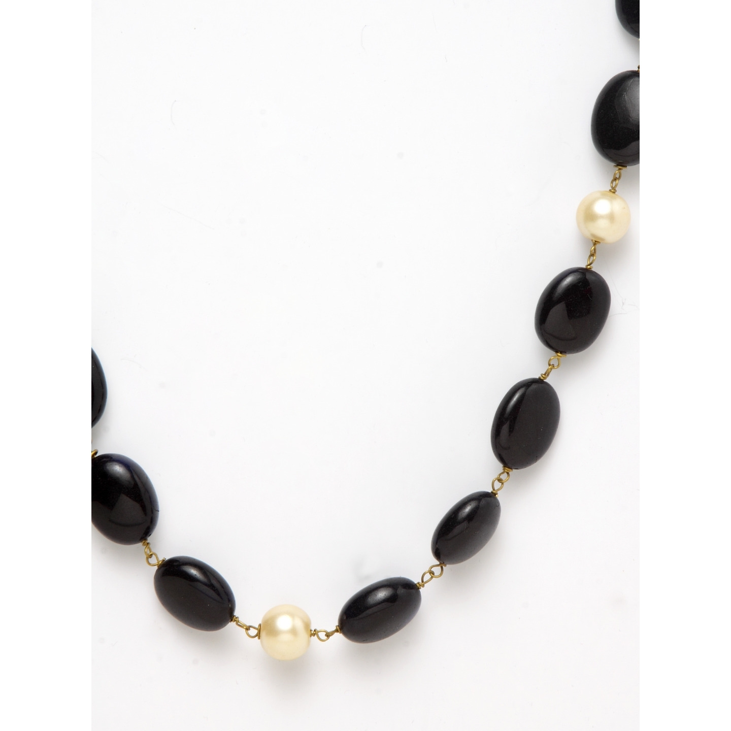 Neelam pearl string